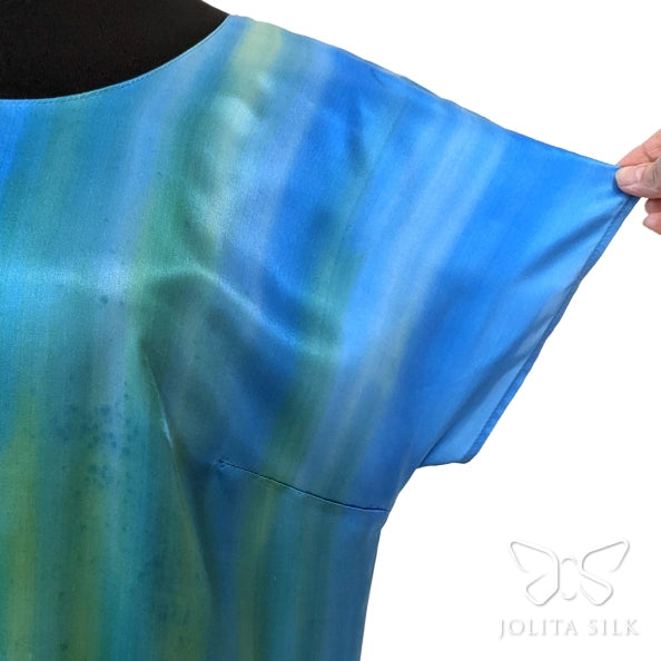 Tapyta šilkinė suknelė "Ramunės"